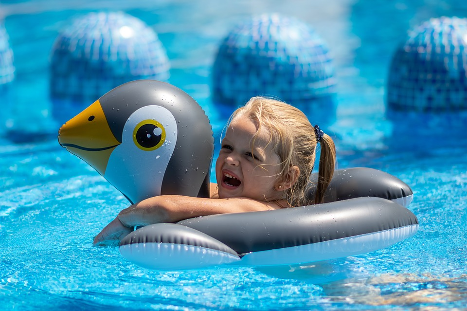 【2025年版】百目木公園プール｜混雑・売店・テント持込み可否まとめ