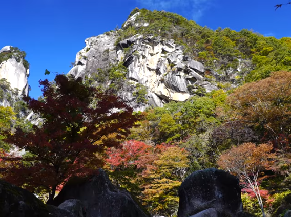 昇仙峡 紅葉2025完全ガイド｜見頃・ライトアップ・混雑・駐車場